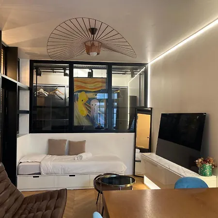 Design In The Marais Parigi